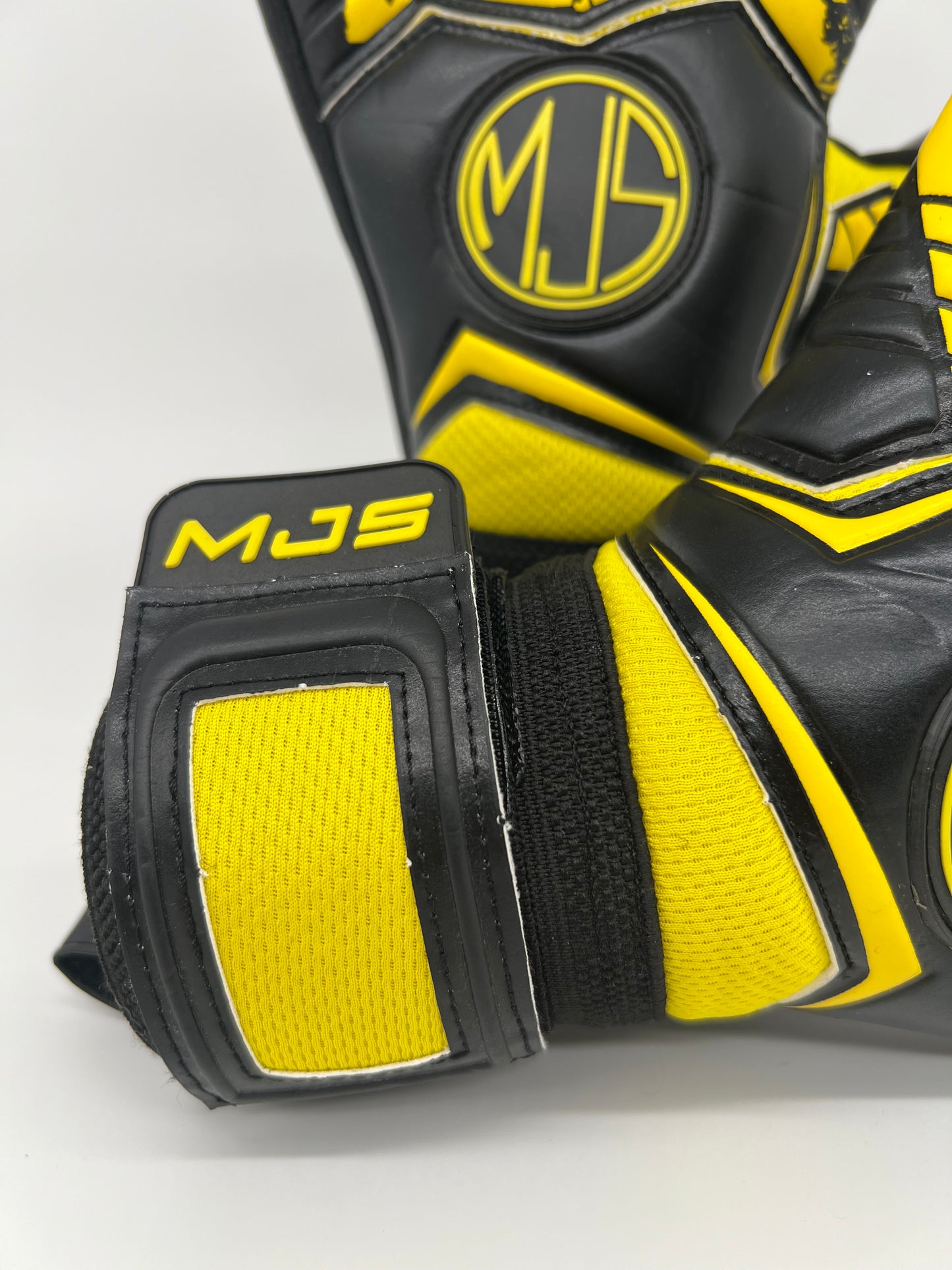 NITRO - JUNIOR Goalkeeper Gloves - YELLOW