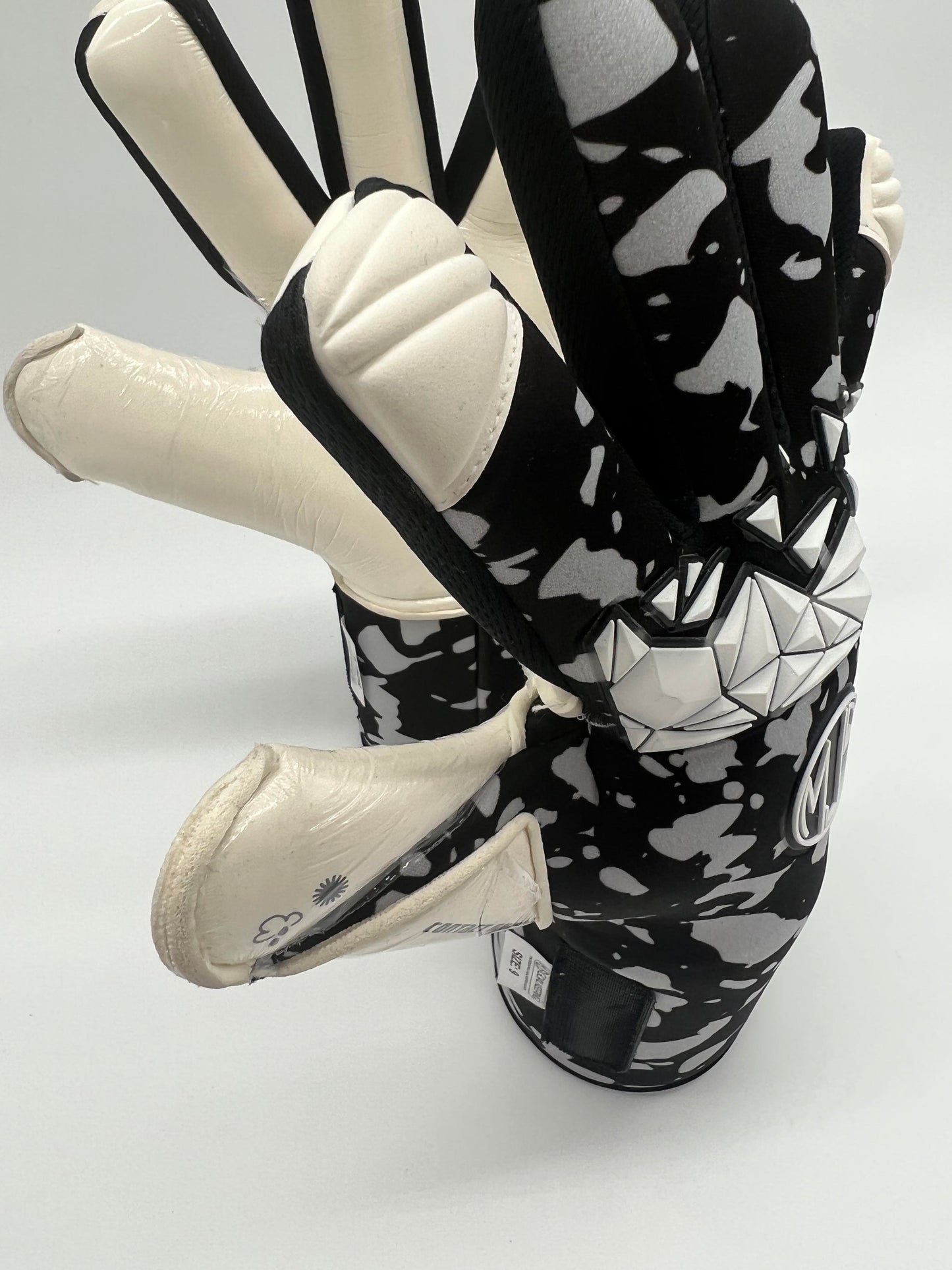 BLACK CAMO Goalkeeper Gloves
