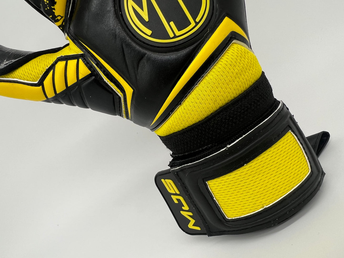 NITRO - JUNIOR Goalkeeper Gloves - YELLOW