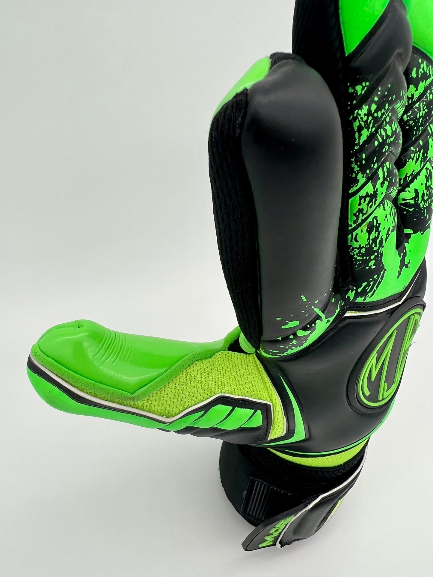 NITRO Goalkeeper Gloves - GREEN