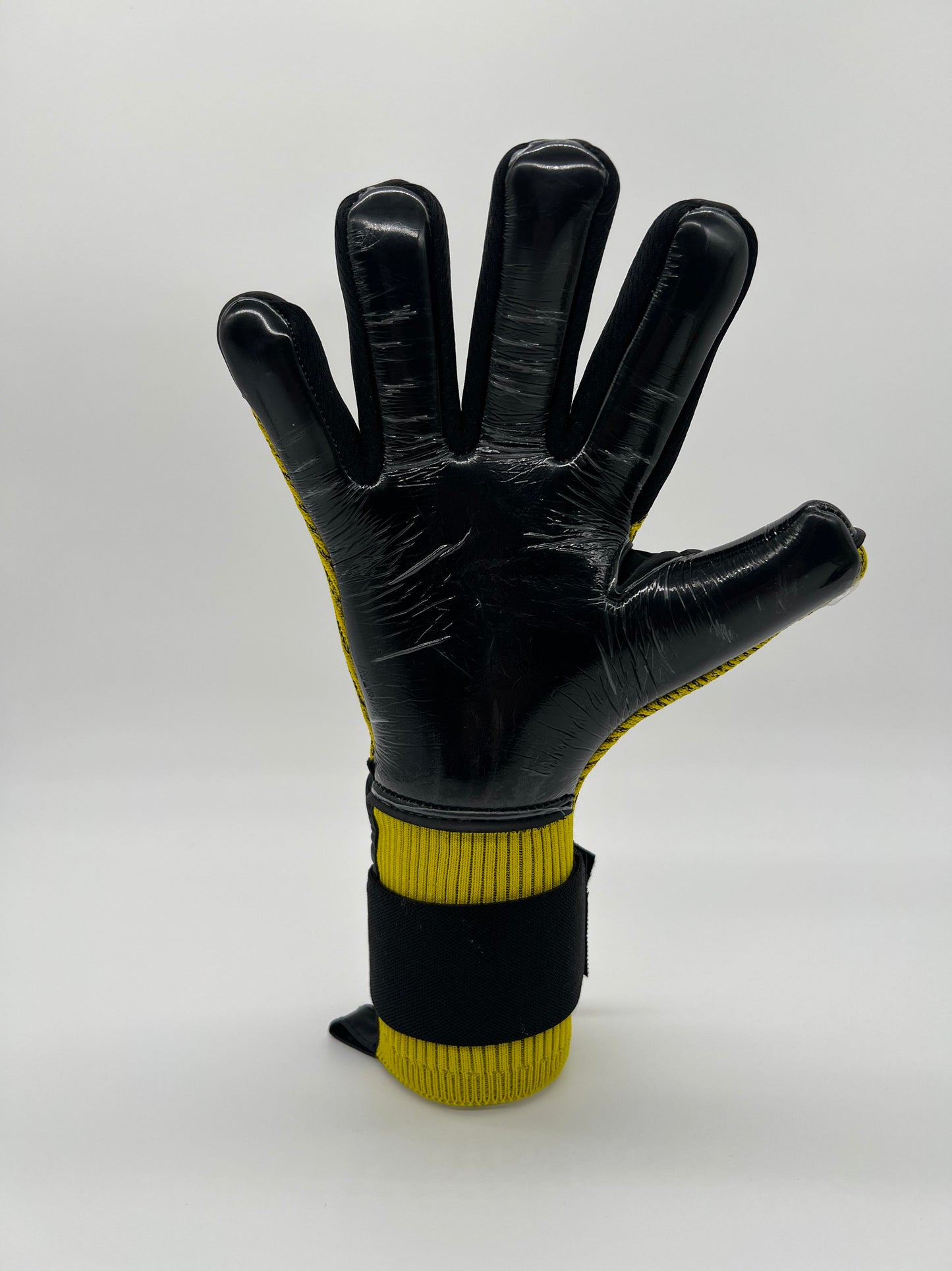 VENOM Goalkeeper Gloves - BEE-STING