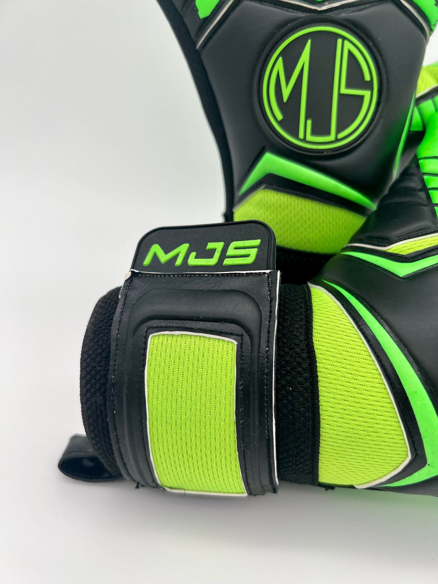 NITRO - JUNIOR Goalkeeper Gloves - GREEN