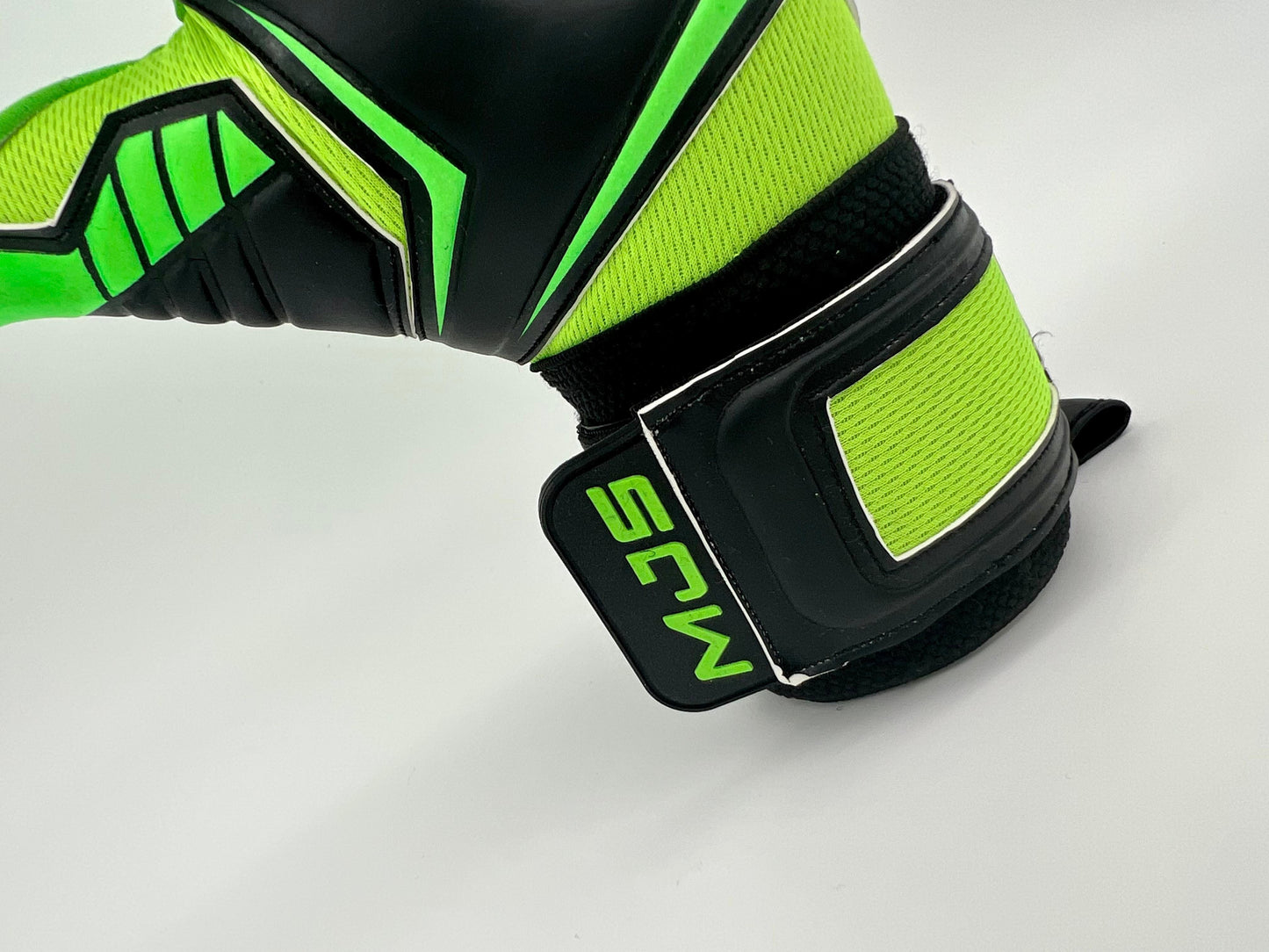 NITRO - JUNIOR Goalkeeper Gloves - GREEN